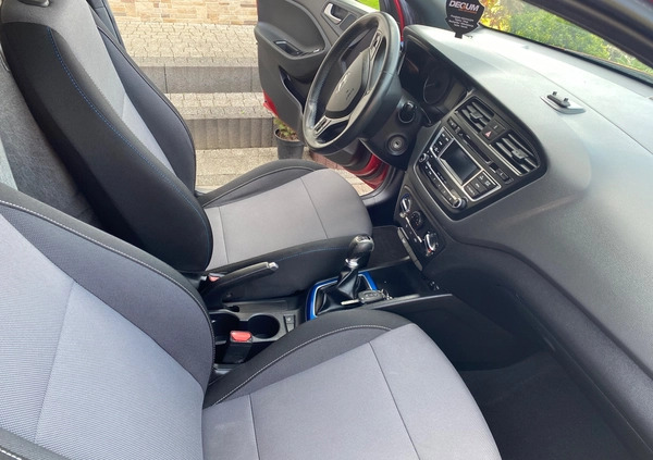 Hyundai i20 cena 37600 przebieg: 107000, rok produkcji 2016 z Dębica małe 562